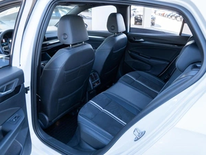 Хетчбэк Volkswagen Golf 2024 года, 3460000 рублей, Волгоград
