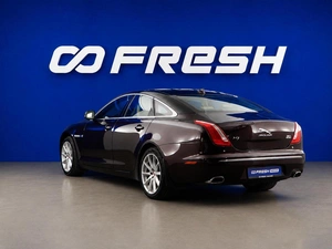 Седан Jaguar XJ 2013 года, 1527196 рублей, Москва