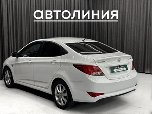Седан Hyundai Solaris 2015 года, 945000 рублей, Красноярск