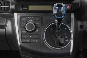 Минивэн Toyota Wish 2010 года, 1299000 рублей, Кемерово