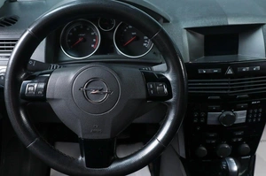 Хетчбэк Opel Astra GTC 2008 года, 549000 рублей, Челябинск