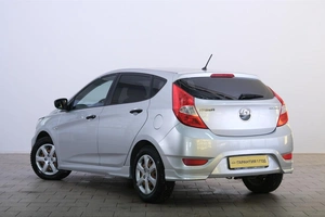 Хетчбэк Hyundai Solaris 2013 года, 779000 рублей, Омск