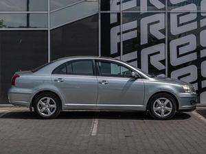 Седан Toyota Avensis 2007 года, 770000 рублей, Краснодар