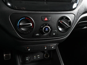 Седан Hyundai Solaris 2018 года, 1359000 рублей, Аксай