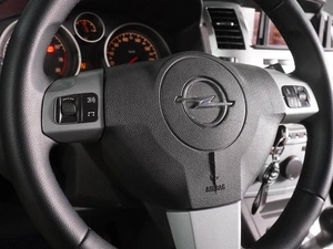 Минивэн Opel Zafira 2010 года, 519000 рублей, Воронеж
