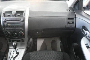 Седан Toyota Corolla 2011 года, 1239000 рублей, Омск