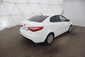 Седан Kia Rio 2014 года, 900000 рублей, Орёл