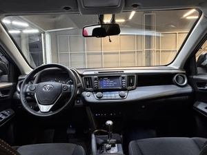 Внедорожник Toyota RAV4 2018 года, 2797000 рублей, Красноярск
