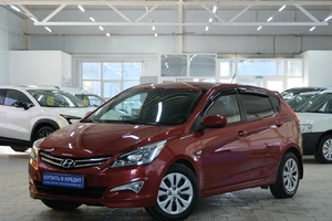 Хетчбэк Hyundai Solaris 2015 года, 949000 рублей, Омск