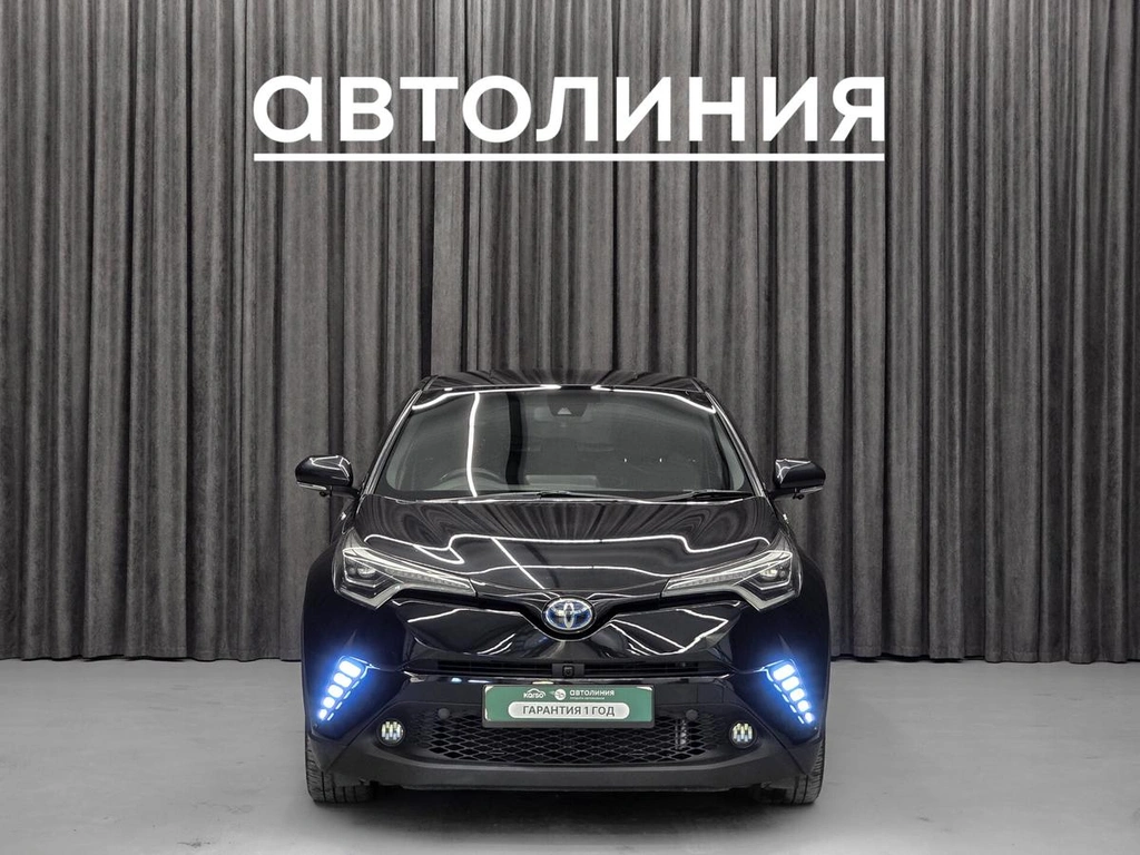 Внедорожник Toyota C-HR 2018 года, 2000000 рублей, Красноярск