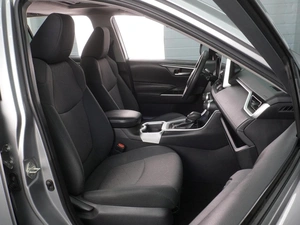 Внедорожник Toyota RAV4 2019 года, 2499000 рублей, Воронеж