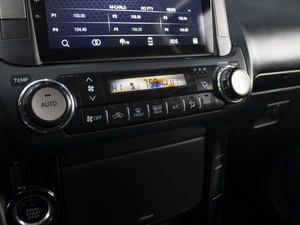 Внедорожник Toyota Land Cruiser Prado 2010 года, 2586000 рублей, Омск