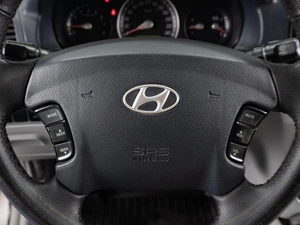 Седан Hyundai Sonata 2006 года, 630000 рублей, Тюмень