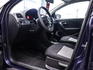 Седан Volkswagen Polo 2014 года, 890000 рублей, Красноярск