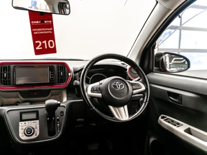 Хетчбэк Toyota Passo 2017 года, 1050000 рублей, Красноярск