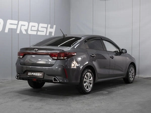 Седан Kia Rio 2021 года, 1802000 рублей, Омск