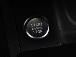 Седан Audi A4 2018 года, 3019000 рублей, Воронеж