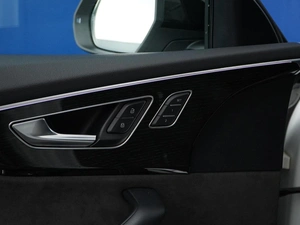 Внедорожник Audi Q8 2019 года, 5899044 рублей, Москва