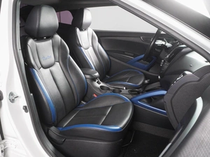 Хетчбэк Hyundai Veloster 2013 года, 1490000 рублей, Красный Пахарь