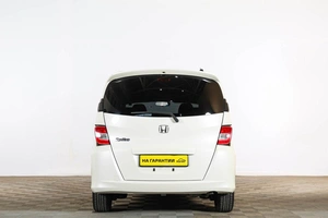 Минивэн Honda Freed 2010 года, 879000 рублей, Тюмень
