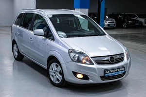 Минивэн Opel Zafira 2011 года, 733000 рублей, Солонцы