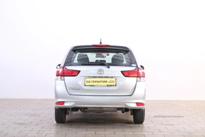 Универсал Toyota Corolla Fielder 2020 года, 1659000 рублей, Омск