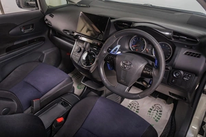 Минивэн Toyota Wish 2013 года, 1299000 рублей, Томск