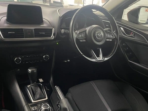 Седан Mazda Axela 2016 года, 1320000 рублей, Ачинск
