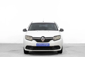Седан Renault Logan 2017 года, 699000 рублей, Барнаул