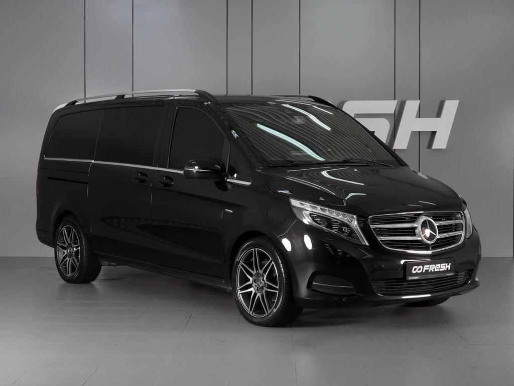Минивэн Mercedes-benz V-класс 2017 года, 5230000 рублей, Красный Пахарь