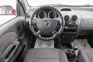 Седан Chevrolet Aveo 2005 года, 289000 рублей, Красноярск