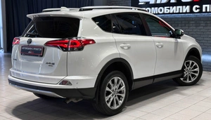 Внедорожник Toyota RAV4 2017 года, 2597000 рублей, Красноярск