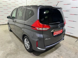 Минивэн Honda Freed 2019 года, 1450000 рублей, Красноярск