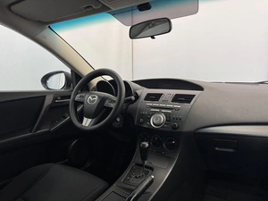 Седан Mazda 3 2011 года, 975000 рублей, Красноярск