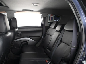 Внедорожник Mitsubishi Outlander 2008 года, 1350000 рублей, Омск