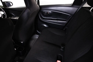 Хетчбэк Toyota Vitz 2016 года, 819000 рублей, Пермь