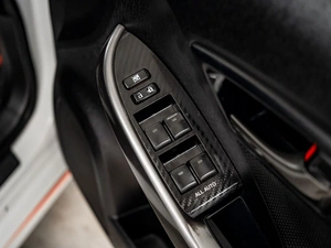 Лифтбек Toyota Prius 2012 года, 1350000 рублей, Красноярск