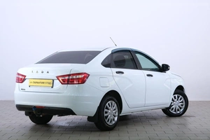 Седан ВАЗ (LADA) Vesta 2018 года, 1079000 рублей, Омск