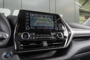 Внедорожник Toyota Highlander 2022 года, 7480000 рублей, Тюмень