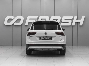 Внедорожник Volkswagen Tiguan 2019 года, 2350000 рублей, Ростов-на-Дону