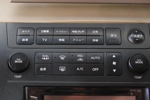 Минивэн Nissan Elgrand 2002 года, 1399000 рублей, Омск