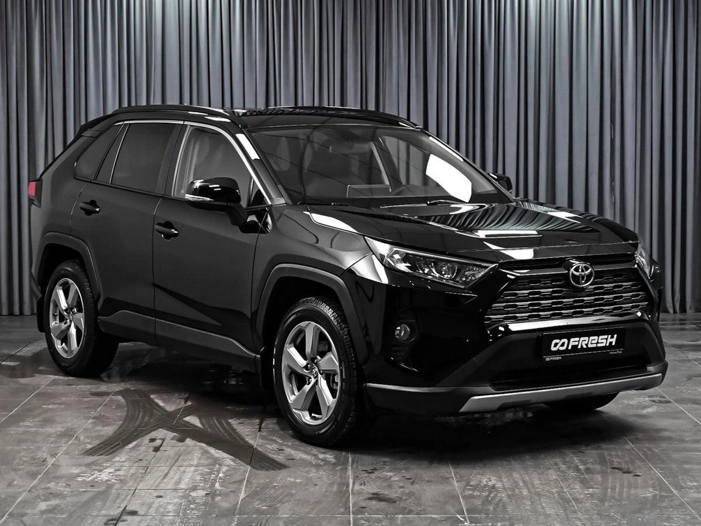 Внедорожник Toyota RAV4 2019 года, 2850000 рублей, Ставрополь