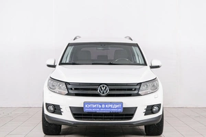 Внедорожник Volkswagen Tiguan 2012 года, 1099000 рублей, Красноярск