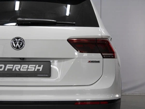 Внедорожник Volkswagen Tiguan 2019 года, 2880000 рублей, Омск