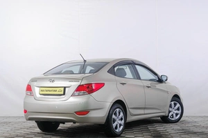 Седан Hyundai Solaris 2013 года, 869000 рублей, Кемерово