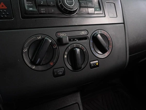 Хетчбэк Nissan Tiida 2008 года, 499000 рублей, Воронеж