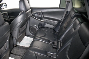 Внедорожник Toyota RAV4 2011 года, 1399000 рублей, Пермь