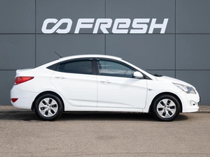 Седан Hyundai Solaris 2016 года, 980000 рублей, Краснодар