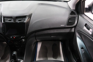 Седан Hyundai Solaris 2014 года, 919000 рублей, Омск