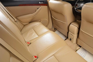 Седан Toyota Avensis 2006 года, 1049000 рублей, Тюмень